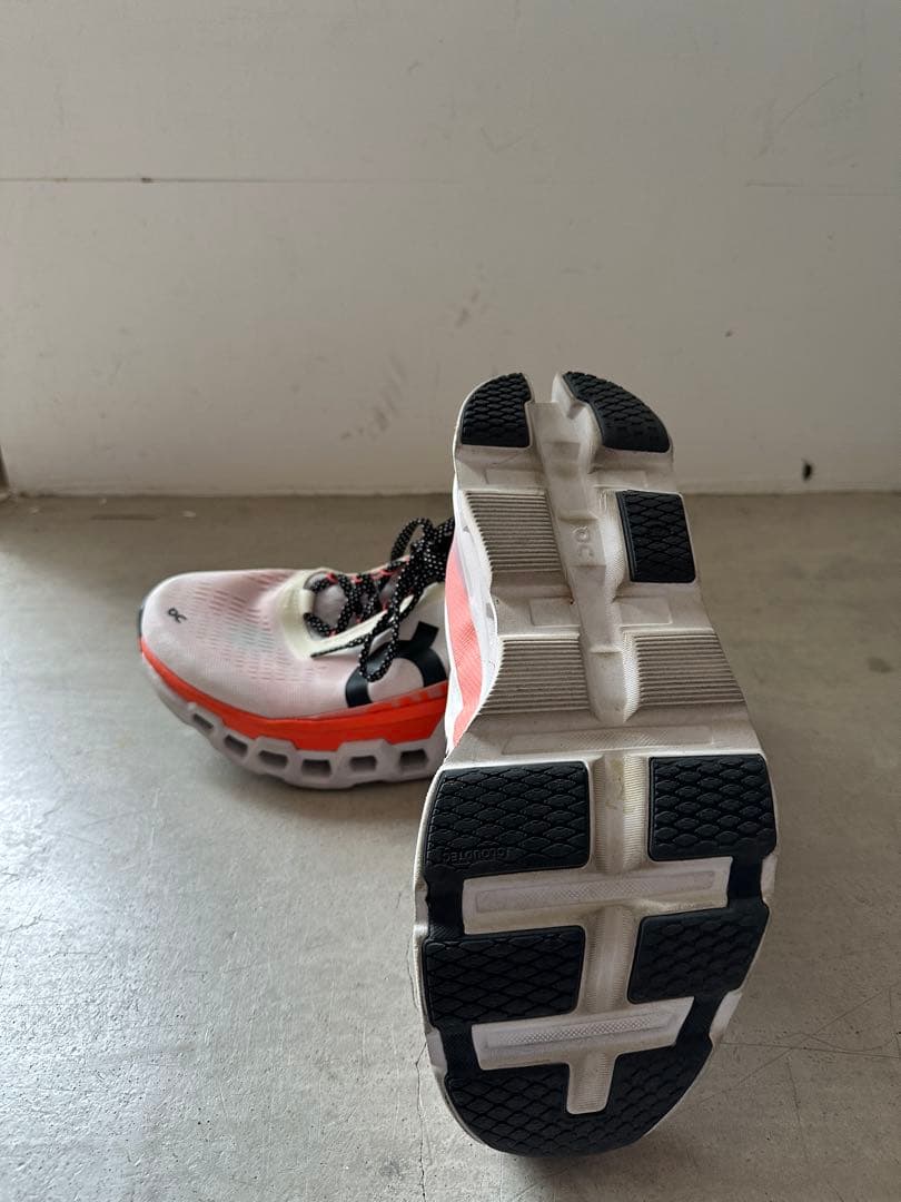 ウォーキング・ランニングウェア On Cloudmonster 2