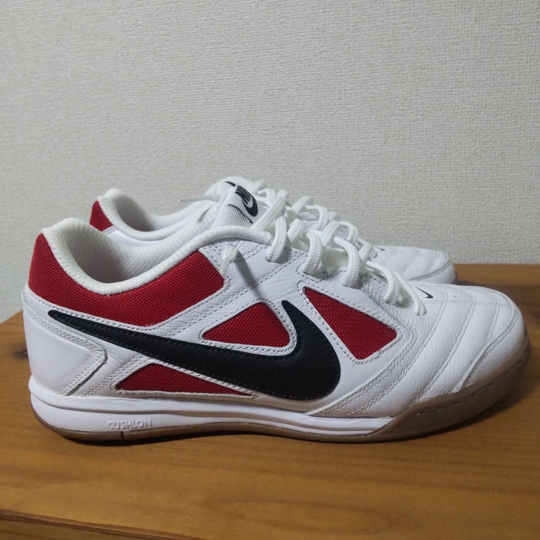 NIKE「GATO(ガト)」フットサルシューズ