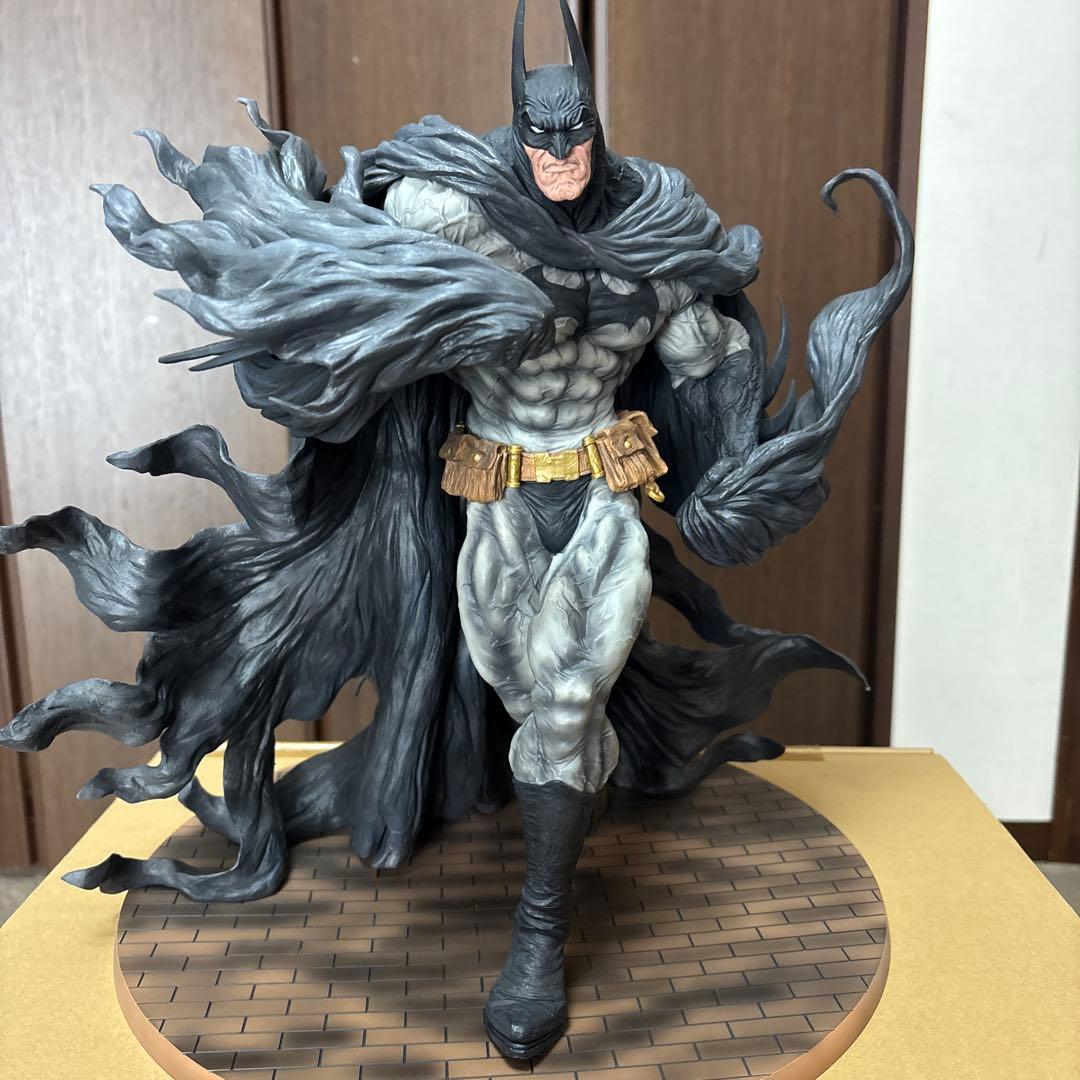ソフビナル　バットマン　HARD BLACK おまけ付き