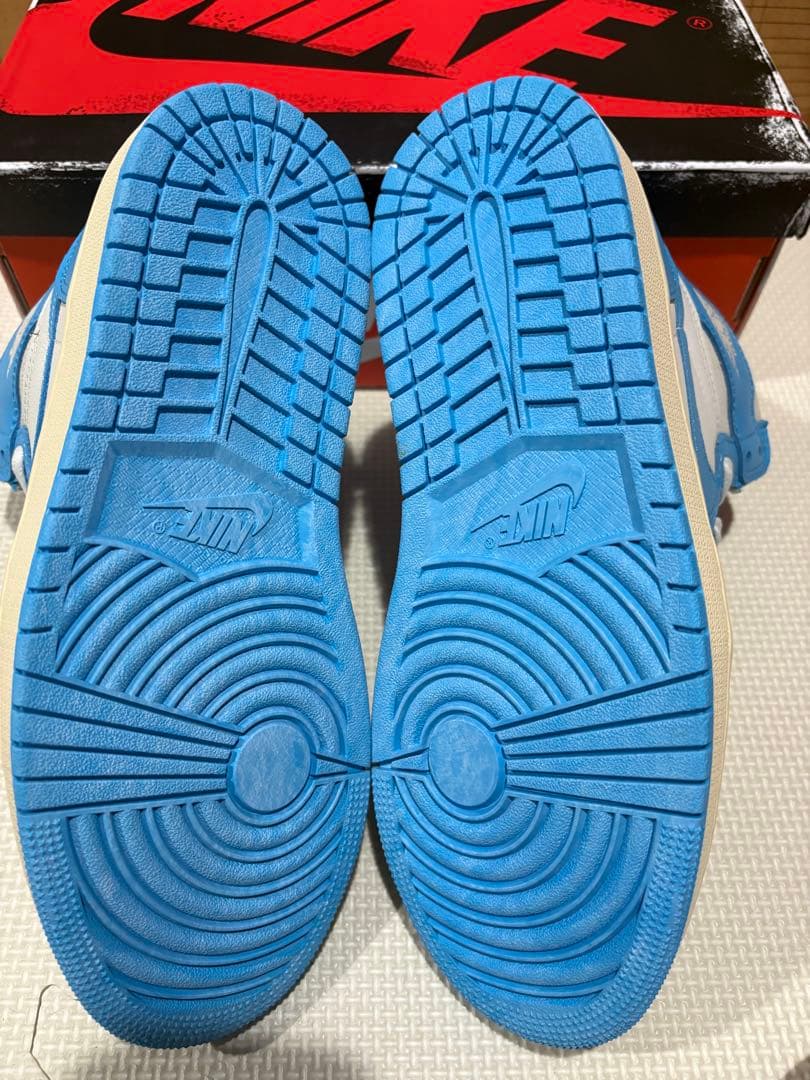 ナイキ　エアジョーダン1