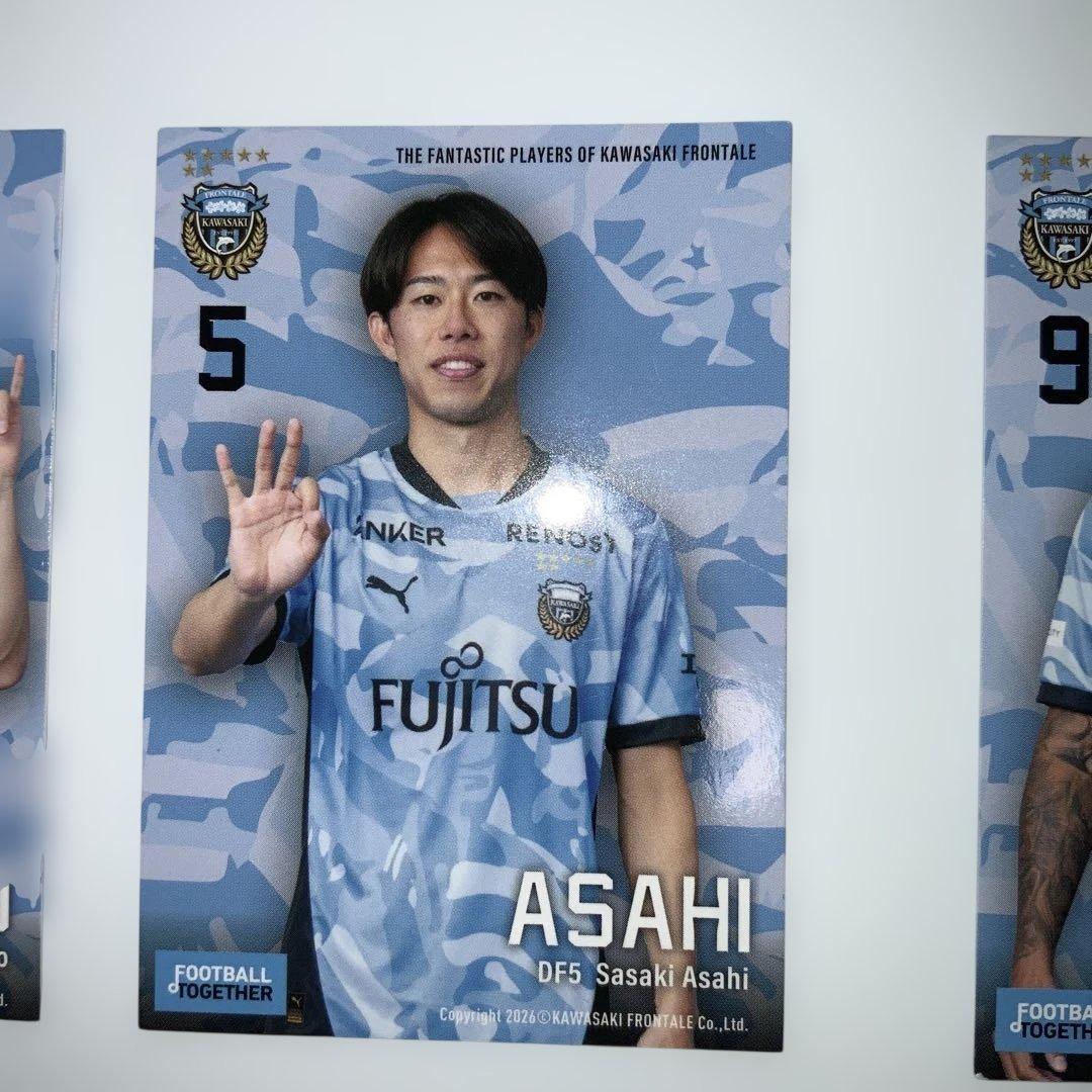 川崎フロンターレ　選手トレカ　18枚セット　状態難あり