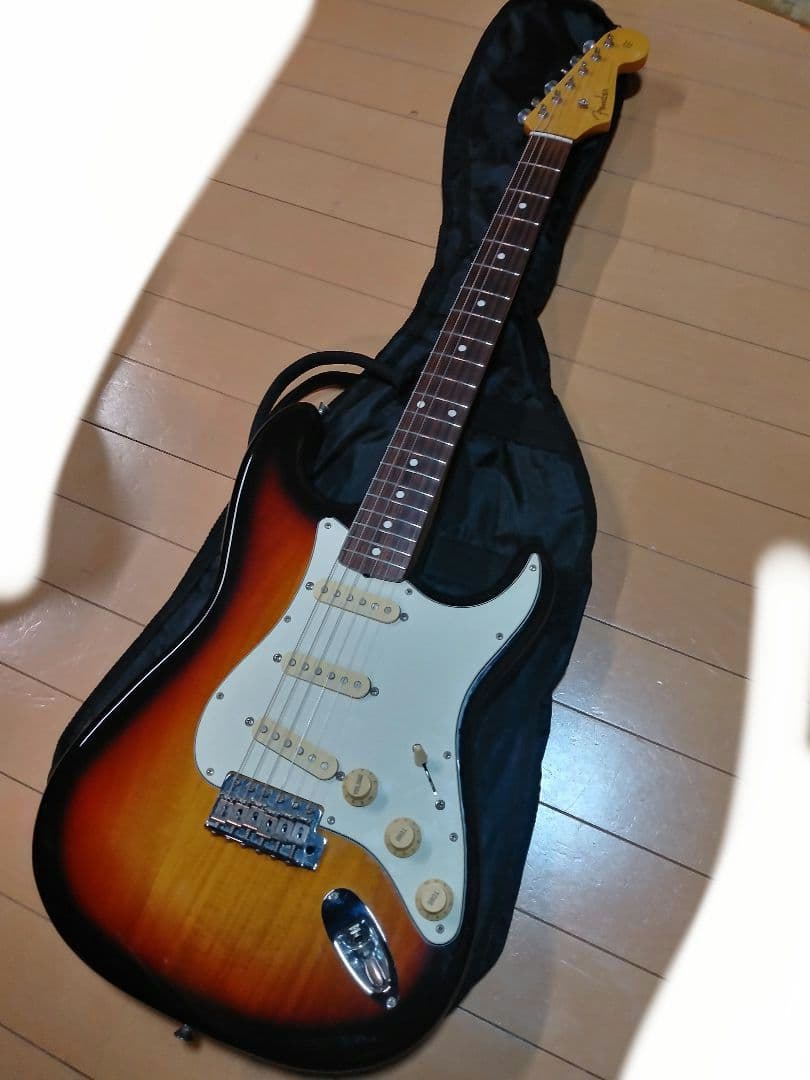 美品　フェンダージャパン　Fender　ストラトキャスターディマジオコレクション