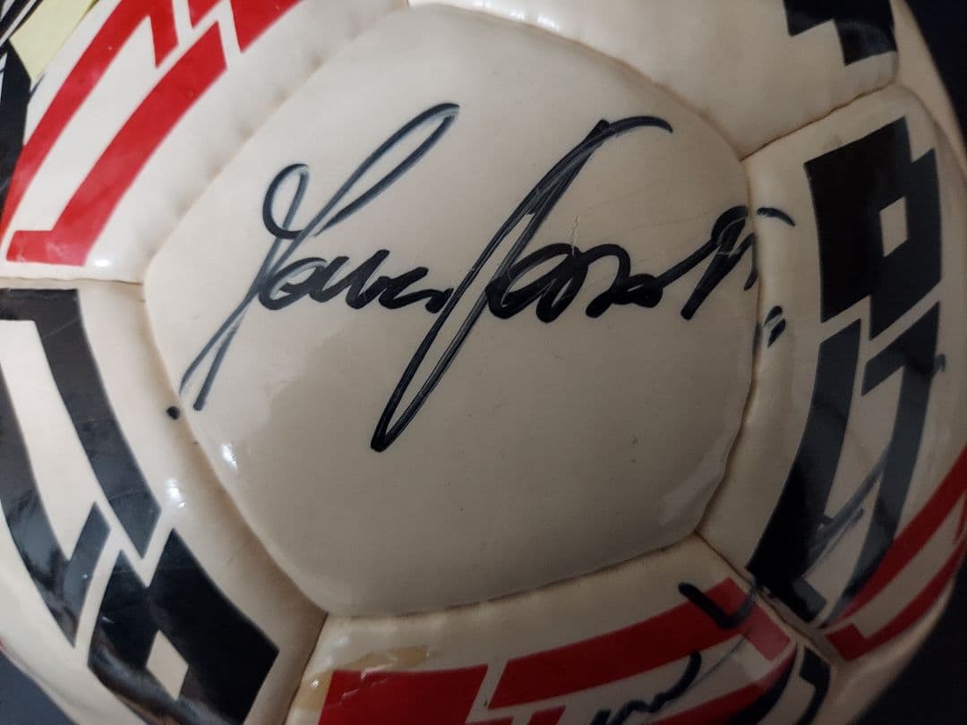 ★プレミアムボール『ACミラン/直筆寄書サインボール/約18人』コレクター保管品