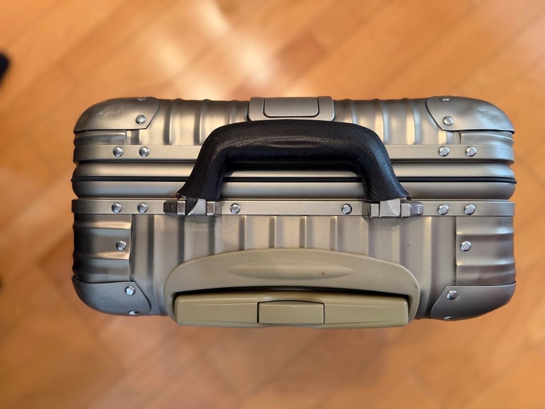 RIMOWA トパーズ　チタニウム　32L