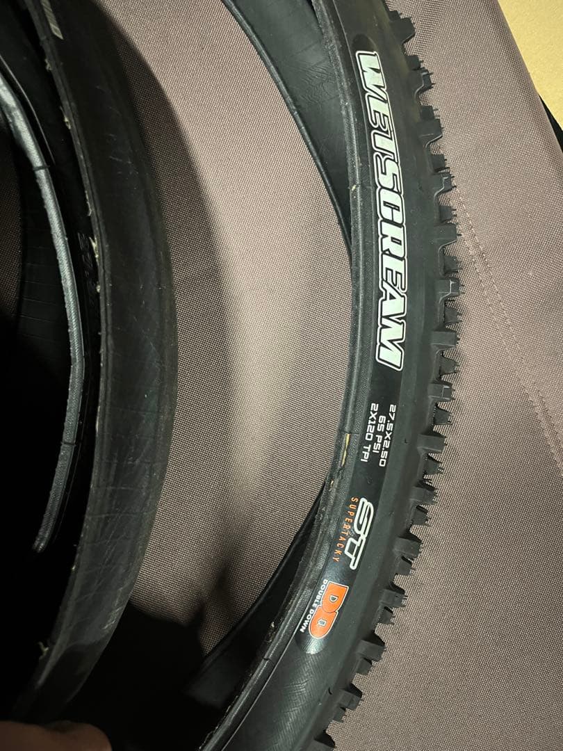 MAXXIS WETSCREAM 27.5 x 2.5 　2本セット