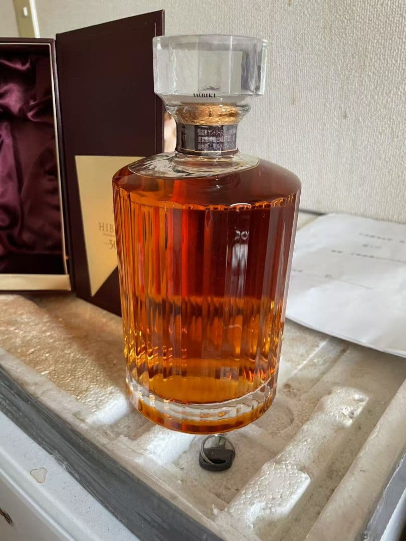 Hibiki 響30年 ウイスキー 750ml オリジナルボックス付き