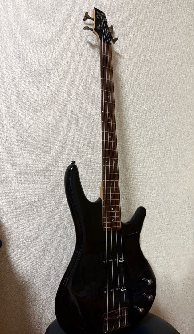 Ibanez エレキベース 4弦 ブラック(アンプ付き)