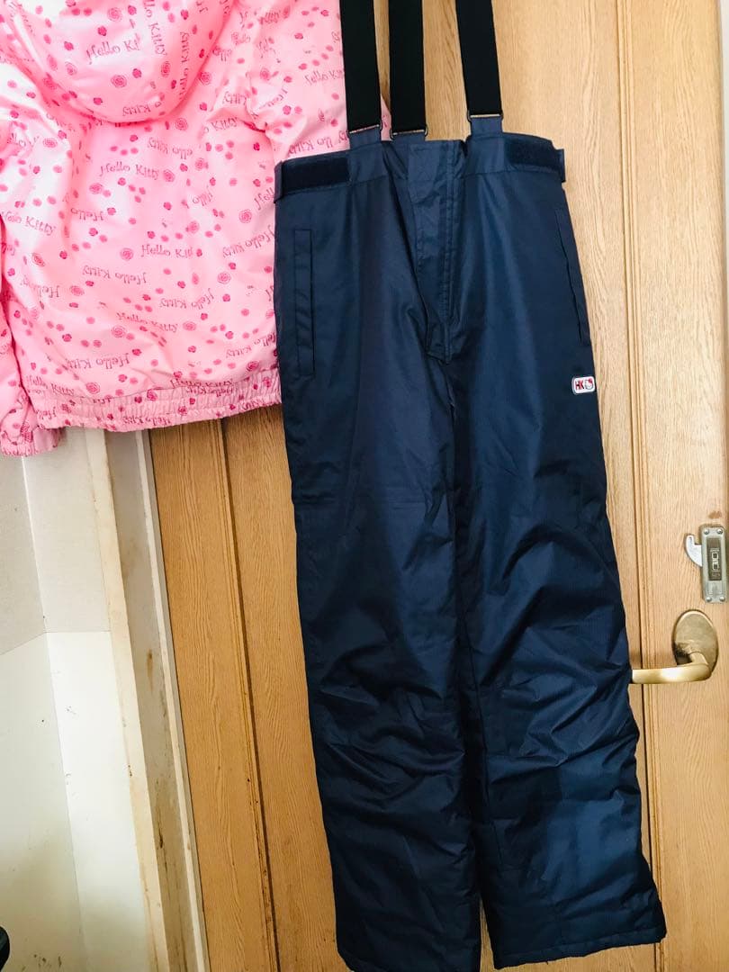 ハローキティスキーウェアスノーボード160cm新品未使用