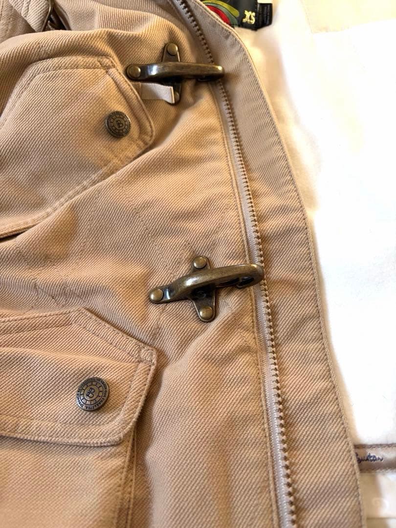 バートンベージュスノージャケット ファー付き