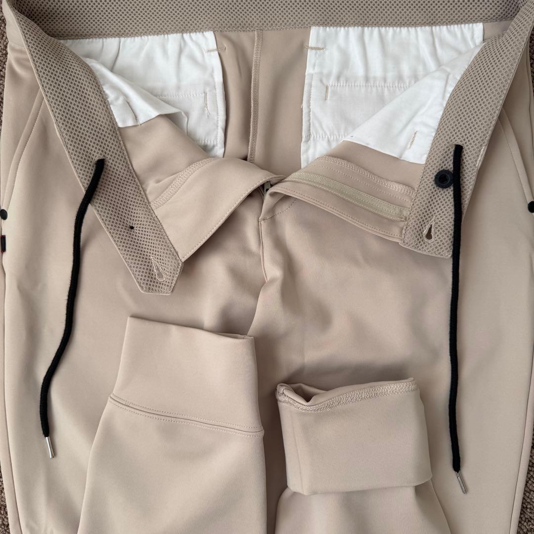 極美品　ブリーフィング　3Dロゴ　　ジョガーパンツ　XL〜XXL相当　ベージュ