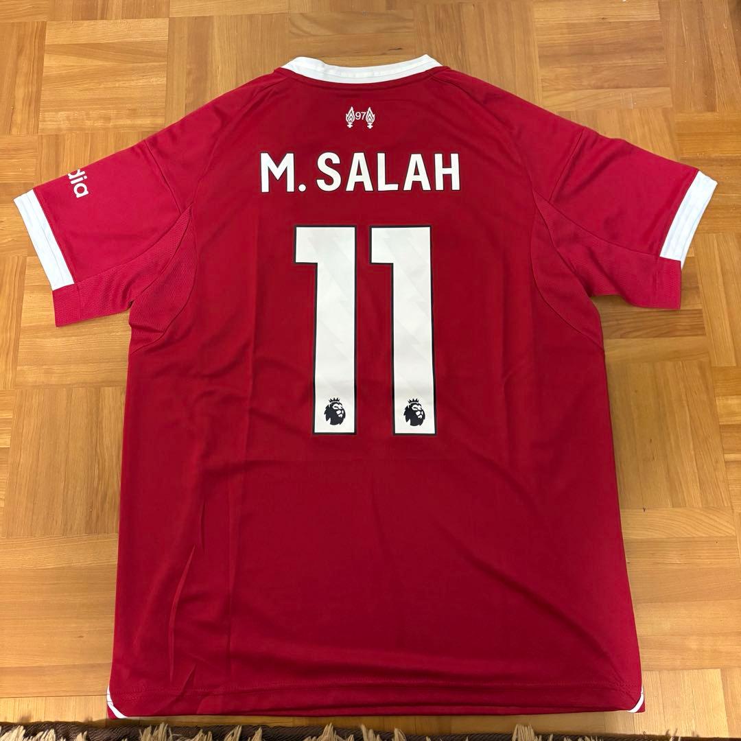 25-26のリヴァプールのモハメド・サラーのユニホーム タグ付きで新品未使用です