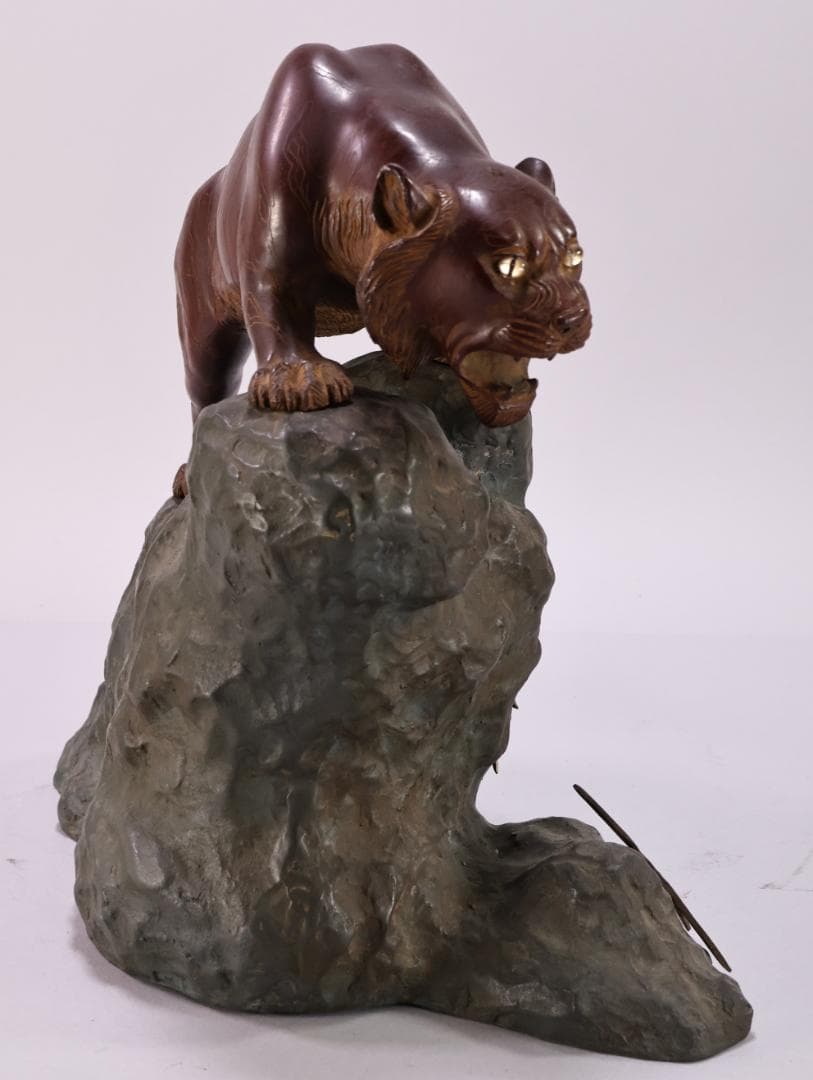 RITAO CHAN専用、時代銅製　春宗銘　鋳銅 「 竹虎 」 玉眼　BK72