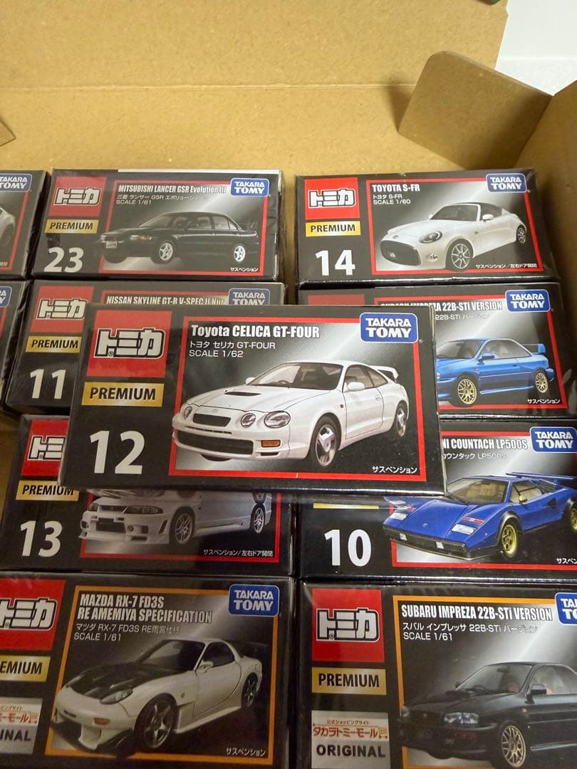 トミカプレミアム　まとめ売り　12台