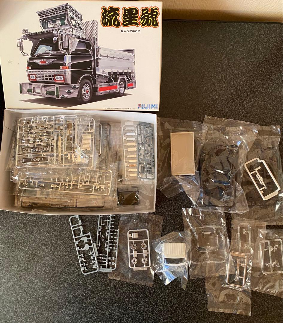 デコトラプラモデル　フジミ製流星號アオシマ製楽プラ　デュトロセット売り