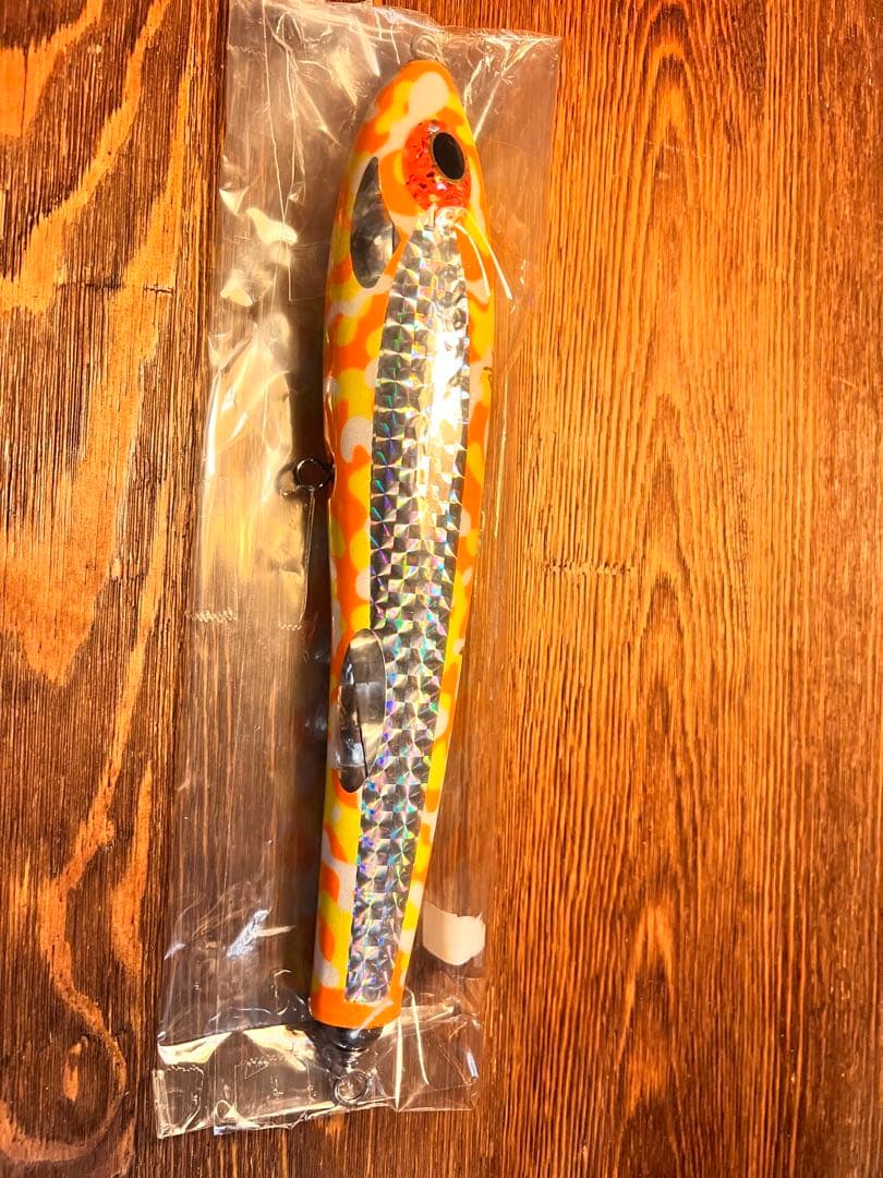 貝田ルアー　Twister ツイスター F4 レアスーパーギャルカラー