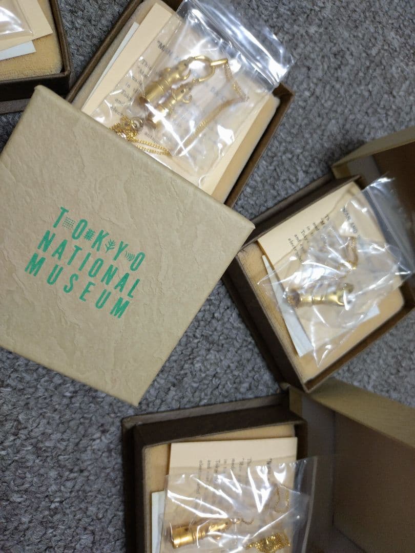 東京国立博物館【埴輪ネックレス】「踊る男女」×3「犬」「単甲の武人」５点セット