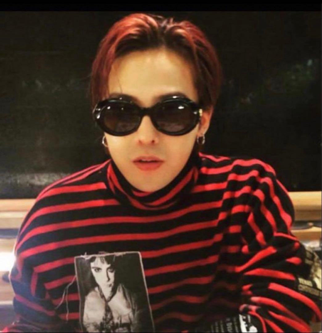 ジヨン GD G-DRAGON ジードラゴン ボーダータートルネック ジヨコス