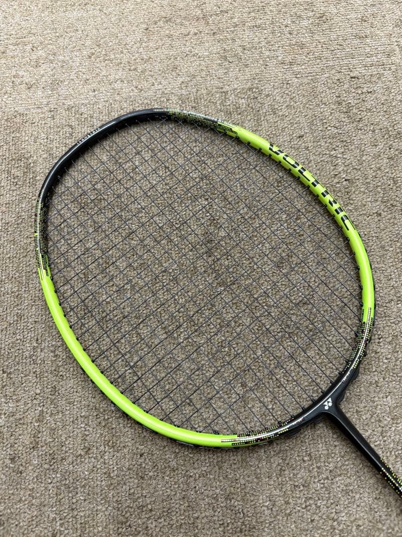 美品 YONEX VOLTRIC 30 バドミントンラケット 廃盤品 2本セット