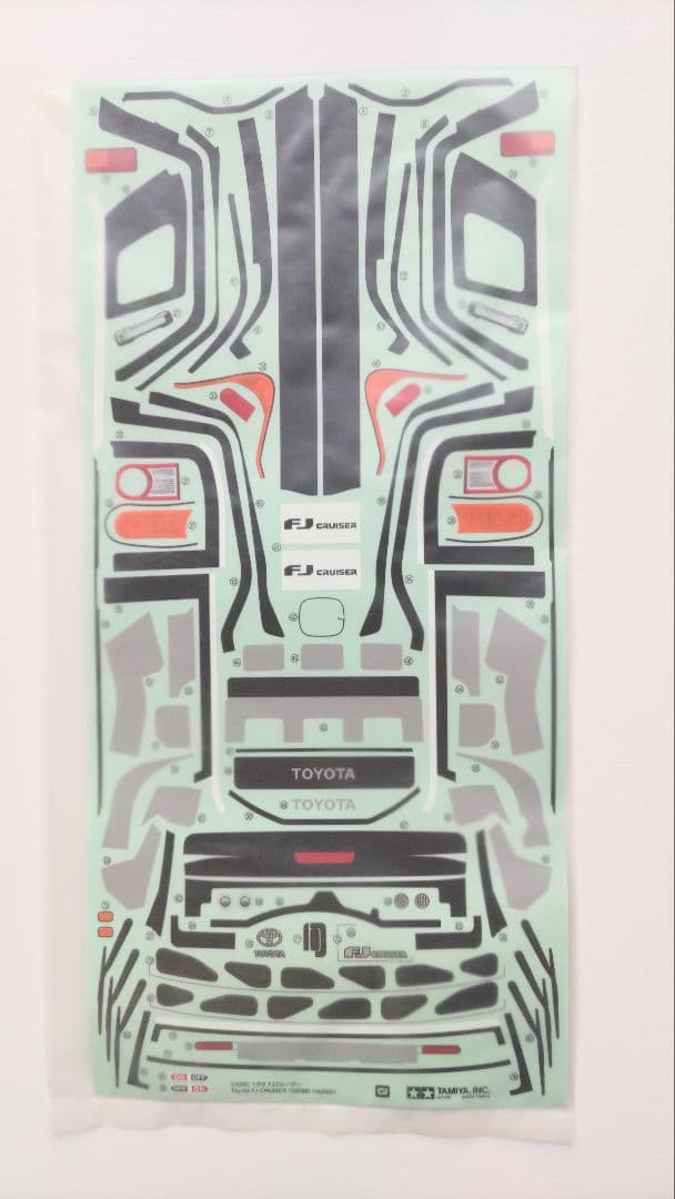 タミヤ 1/10 トヨタ FJクルザー CC-01