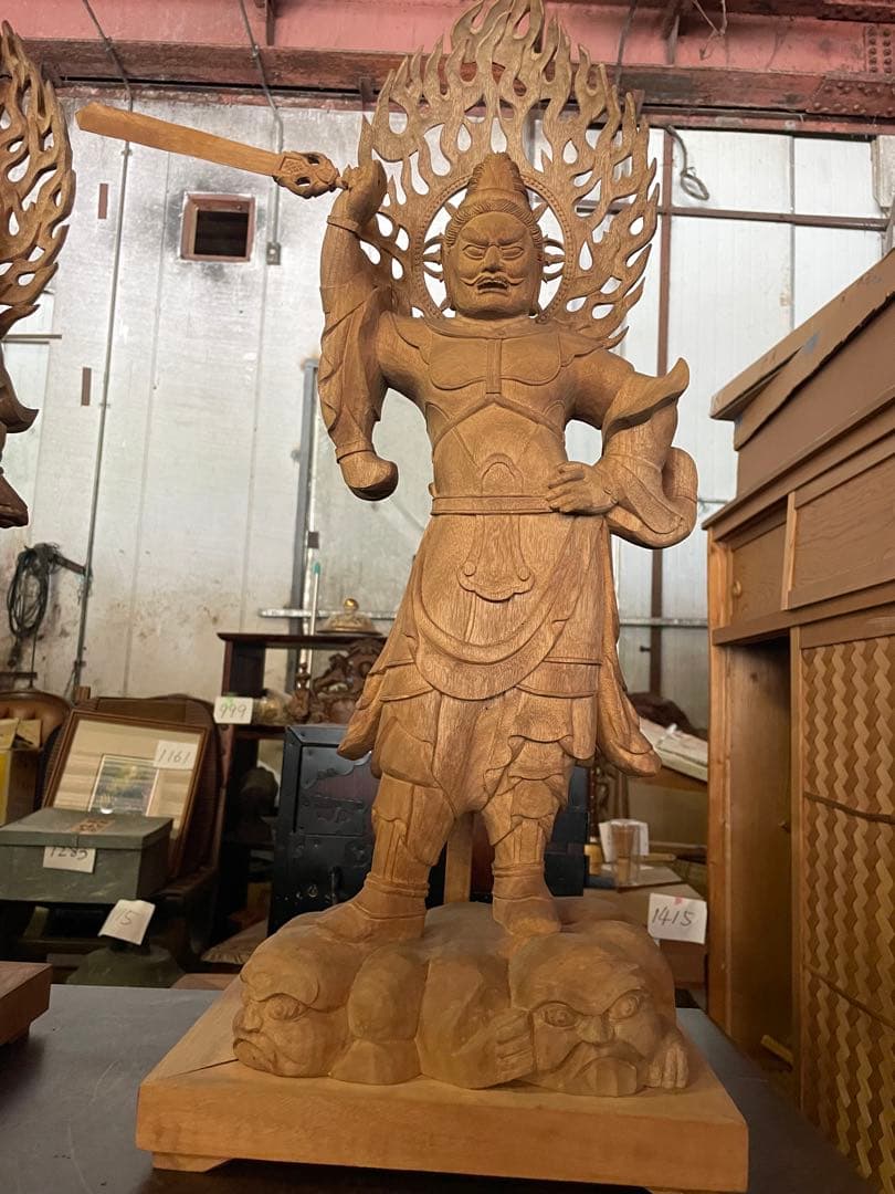 不動明王立像　２体　高さ67cm 仏教美術 仏像 木彫 寺院