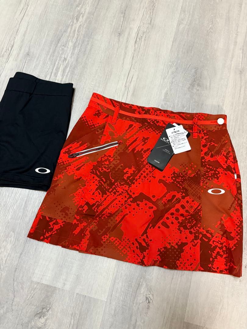 新品　Mサイズ　27500円　オークリーゴルフ　シャツ　スカート セットアップ