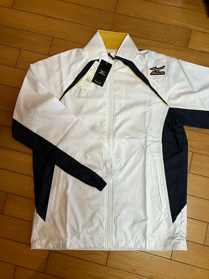 ミズノプロ　ウィンドブレーカー上下セット Lサイズ 新品未使用ですが薄いシミあり