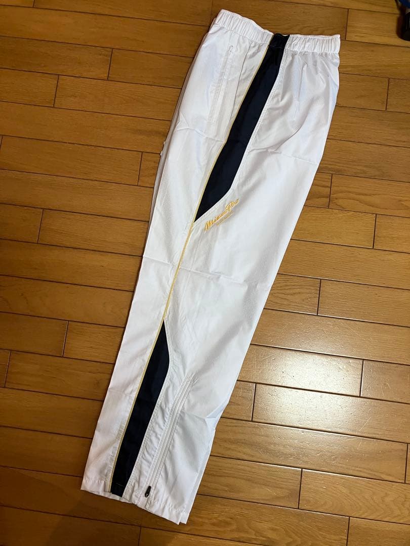 ミズノプロ　ウィンドブレーカー上下セット Lサイズ 新品未使用ですが薄いシミあり