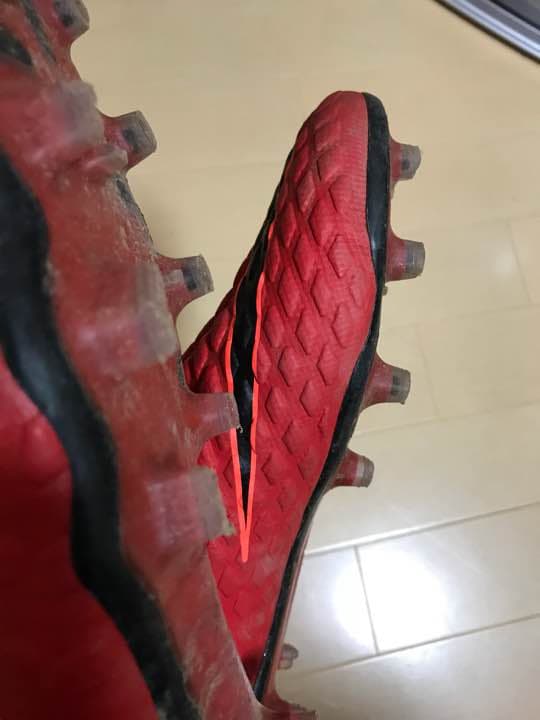 ナイキ ベノム  FG