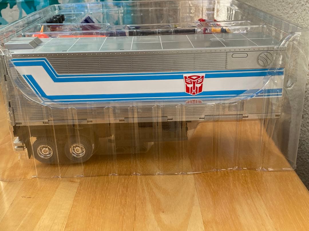 トランスフォーマー マスターピース サイバトロン 総司令官 コンボイ MP-10