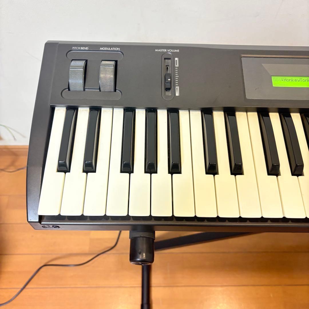 【音出し確認済み・送料込み】KORG コルグ 61鍵　シンセサイザー X5D