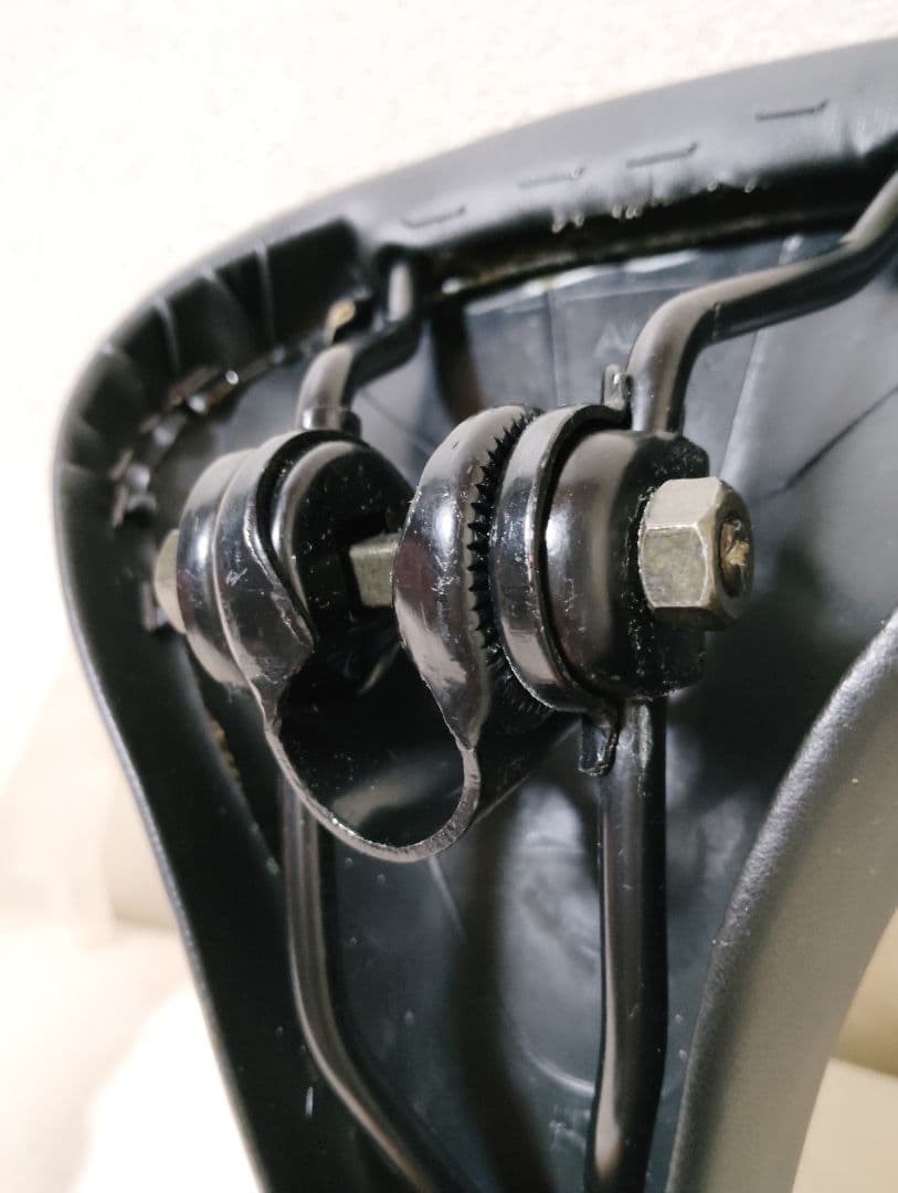 ラスト1個 新品 AVOCETサドル ツーリング バイカウント オールドMTB