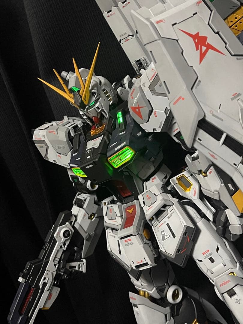 PG UNLEASHED 1/60 νガンダム　完成品模型　塗装済み　一点モノ
