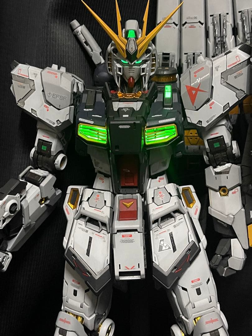 PG UNLEASHED 1/60 νガンダム　完成品模型　塗装済み　一点モノ