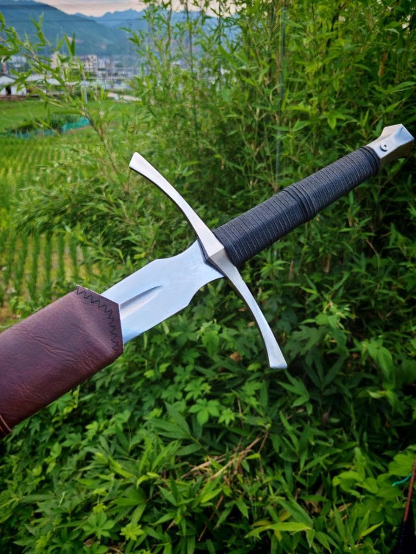 西洋剣両手剣騎士剣 日本刀 模造刀 居合刀 武士道 武蔵 鑑賞用 手鍛造打