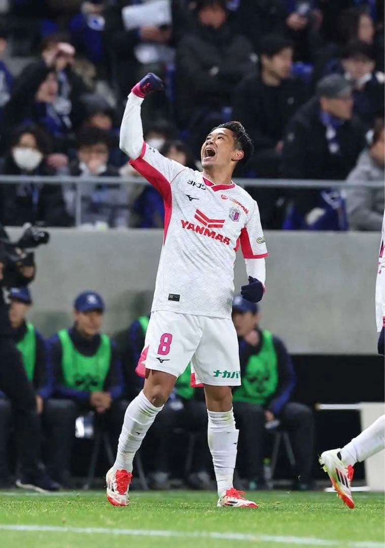 ♦︎新品♦︎8香川真司XLサイズセレッソ大阪ユニフォーム