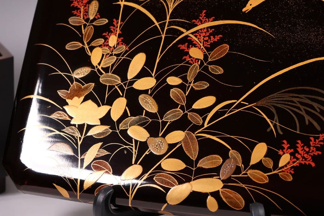 【MA696】加賀蒔絵 饅羹重 内梨地 月に雁 秋草 金蒔絵 木製 饅頭箱菓子重