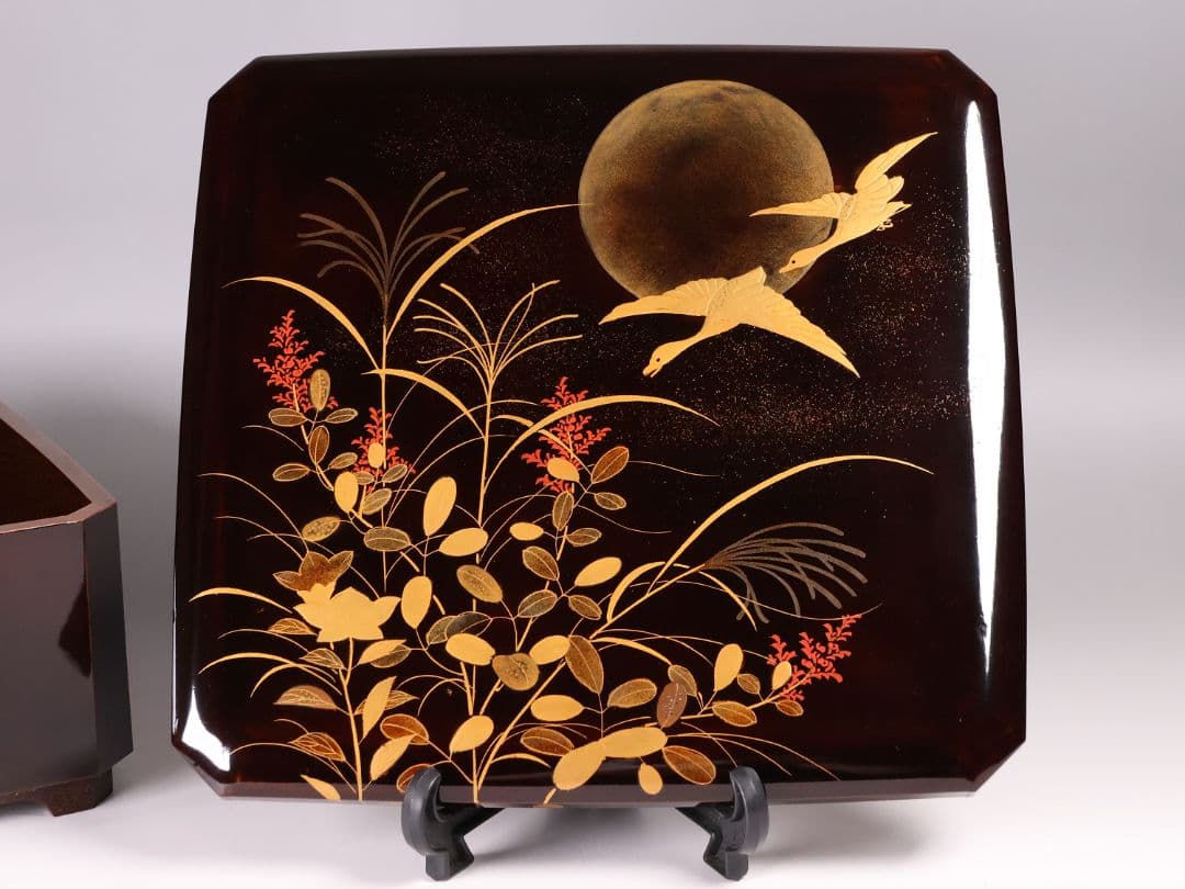 【MA696】加賀蒔絵 饅羹重 内梨地 月に雁 秋草 金蒔絵 木製 饅頭箱菓子重