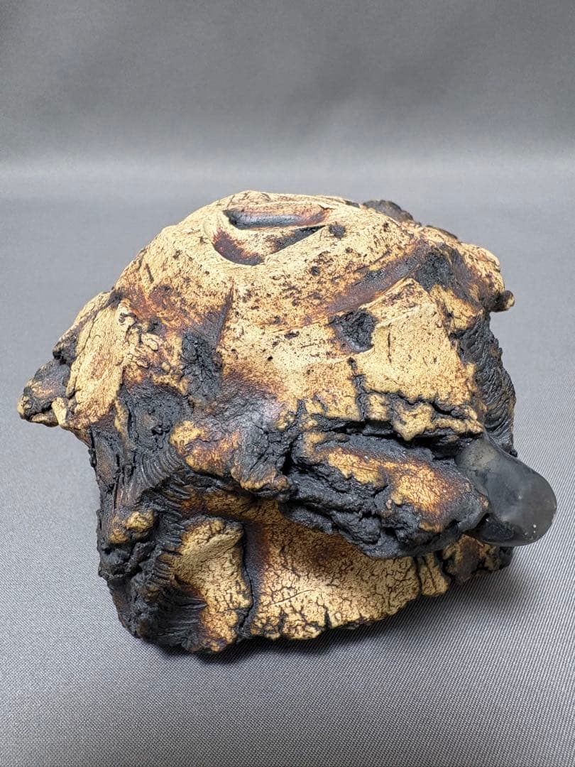 平松龍馬　亀裂文燻銀彩ぐい呑