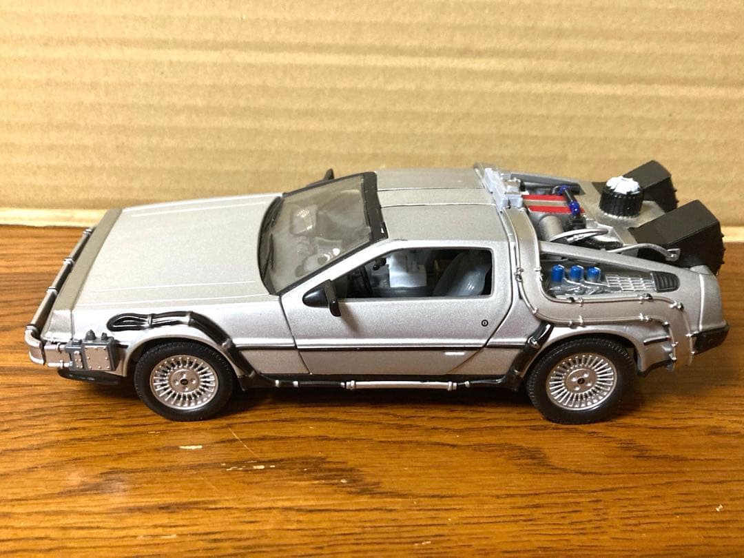 WELLY 映画 バックトゥザフューチャー デロリアン 1/24 ミニカー 現状