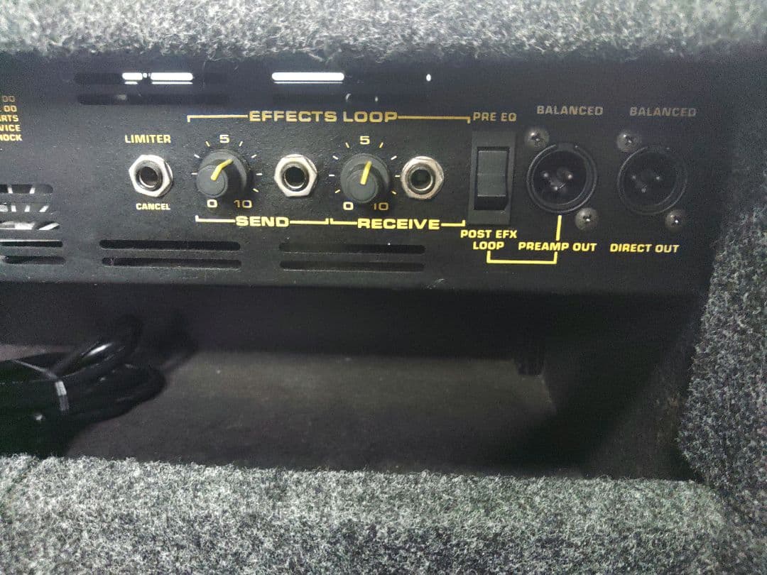 希少　Tube Works RT-3300　300W 　ベースアンプヘッド