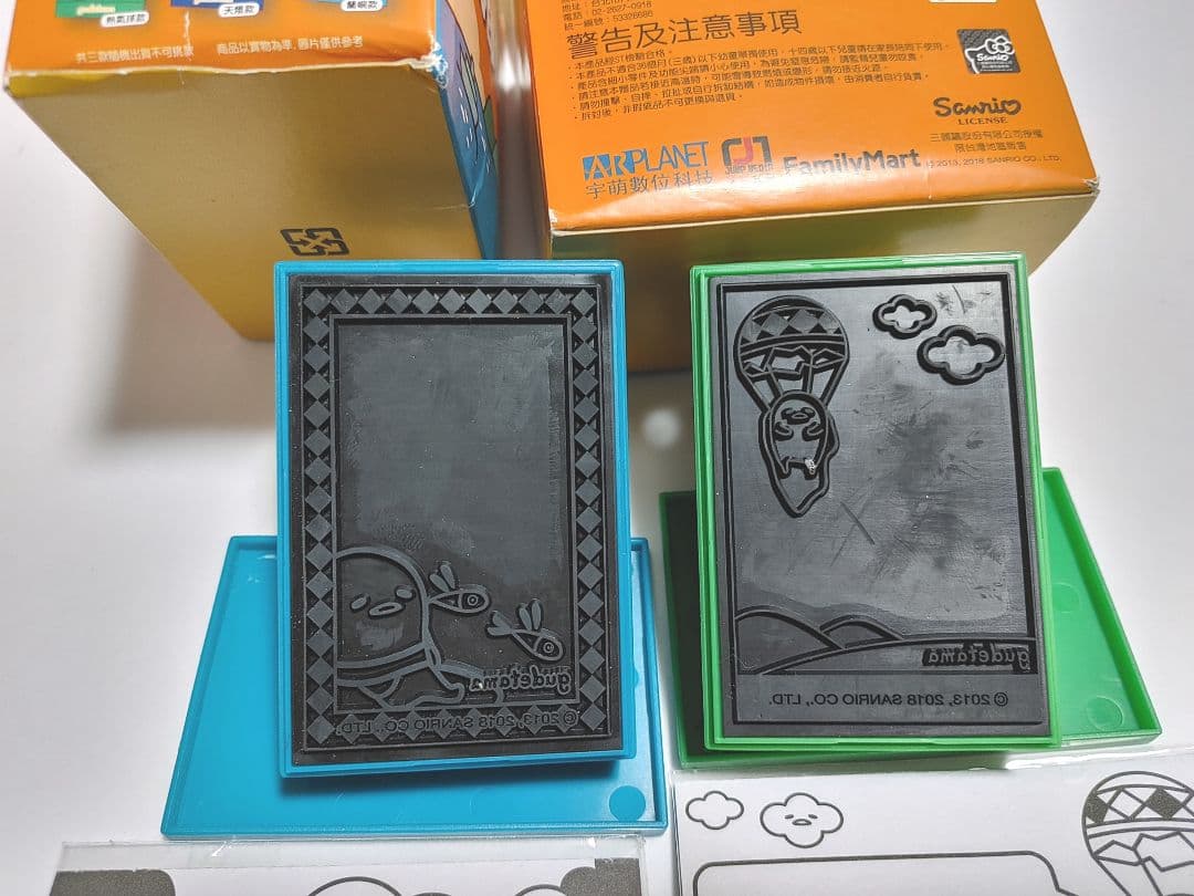 ぐでたま 台湾 ファミマ フィギュア付きスタンプ台 メモスタンド メッセージ紙