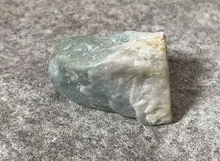 糸魚川青翡翠原石