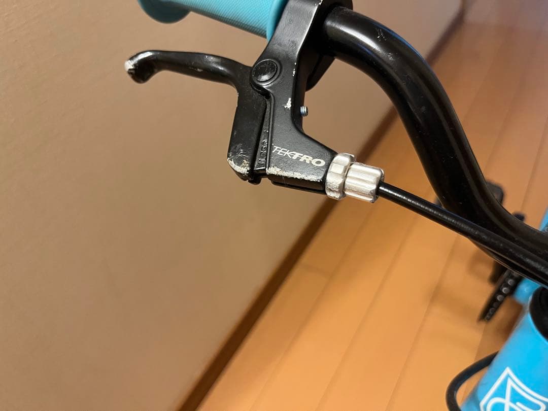 【引き取り限定】ヨツバサイクル キッズバイク　16インチ　限定色　水色