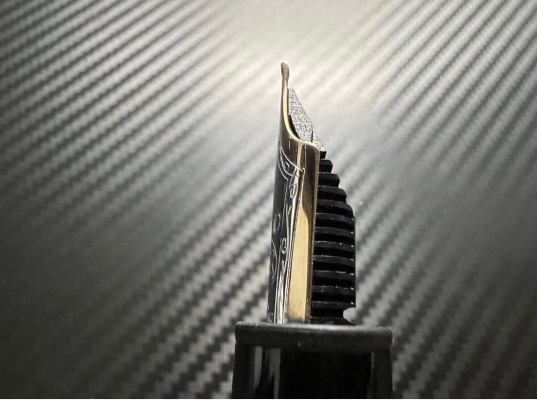 モンブラン 146 万年筆 中白 B 太字 エボナイト芯