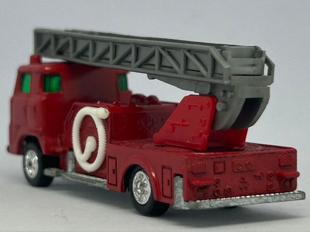 トミカ No.29 日野 消防自動車 日本製 黒箱 色指定箱 艶箱 当時物