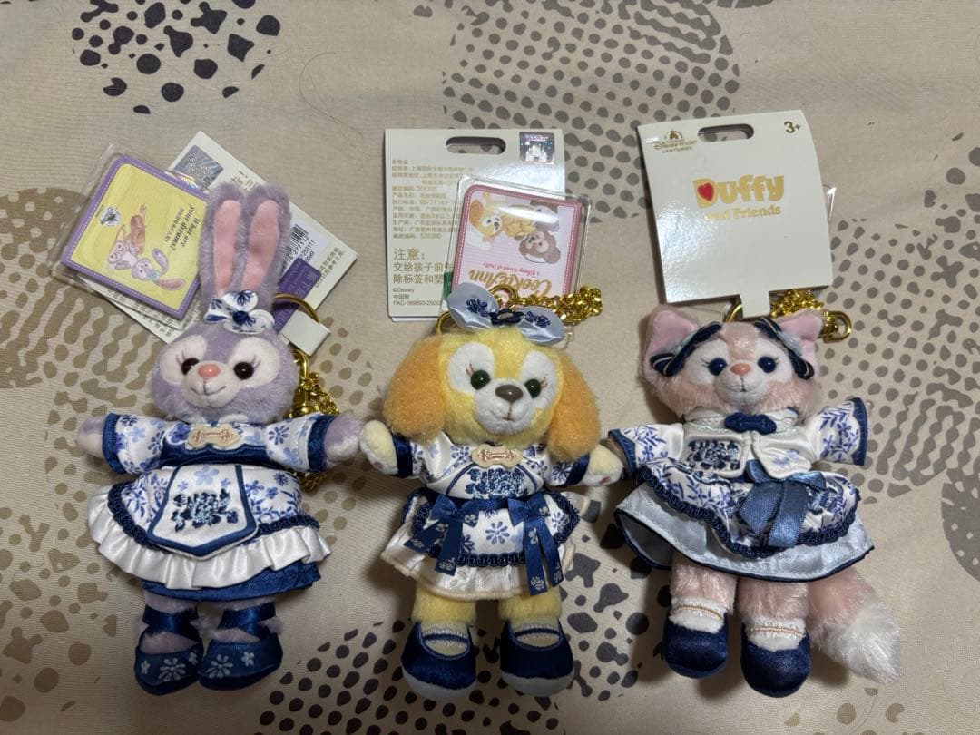 上海ディズニー　青花　キーチェーン　3点セット