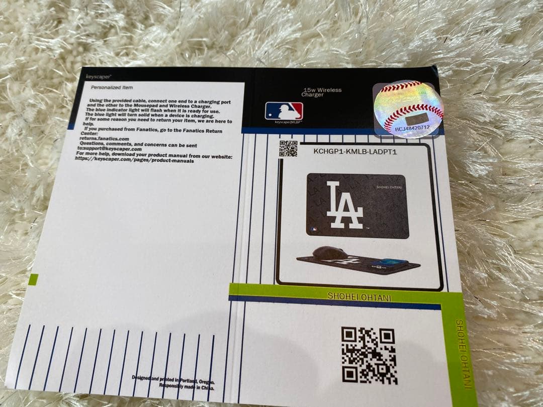 大谷翔平選手の名前入り！ ワイヤレス充電器&マウスパッド
