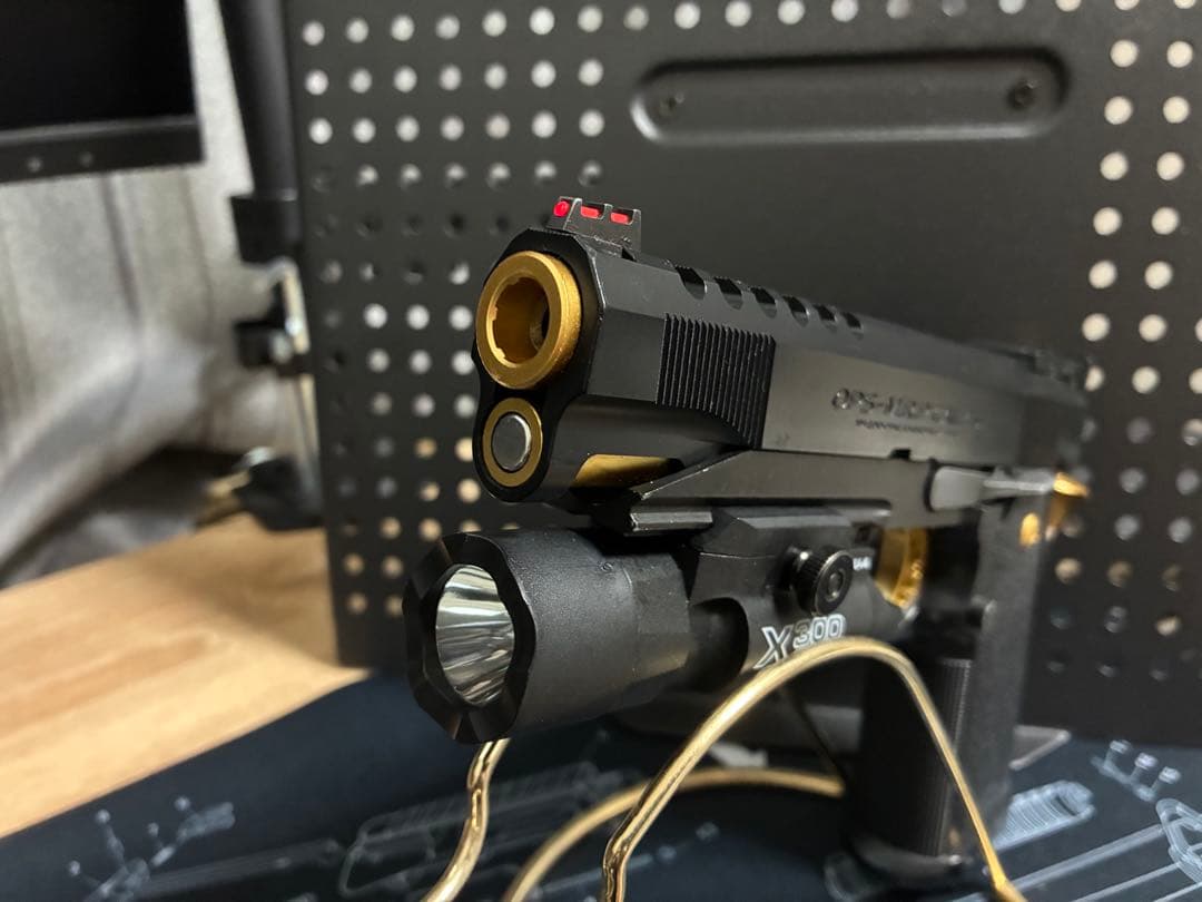 起きたら価格戻します　ハイキャパ5.1 ゴールド　X300ライト＆マガジン4本