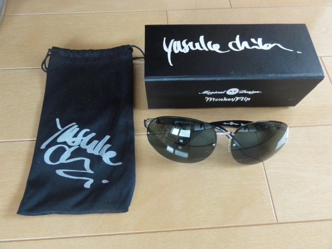 チバユウスケ　サングラス