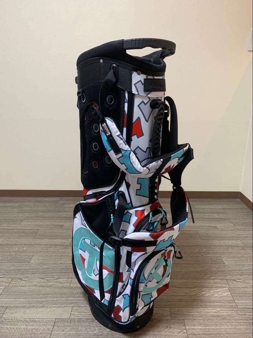 スタンド式キャディバック　限定モデル『ダンシングドック』と同じデザイン